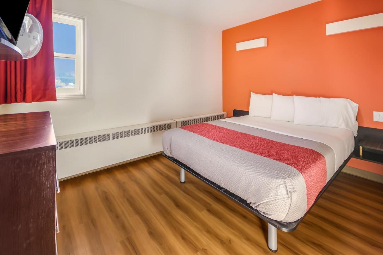 Motel 6-Lethbridge, Ab Экстерьер фото