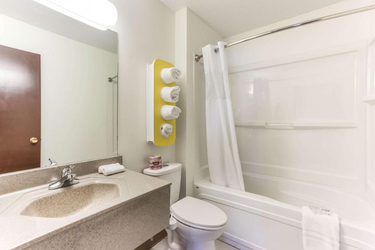 Motel 6-Lethbridge, Ab Экстерьер фото