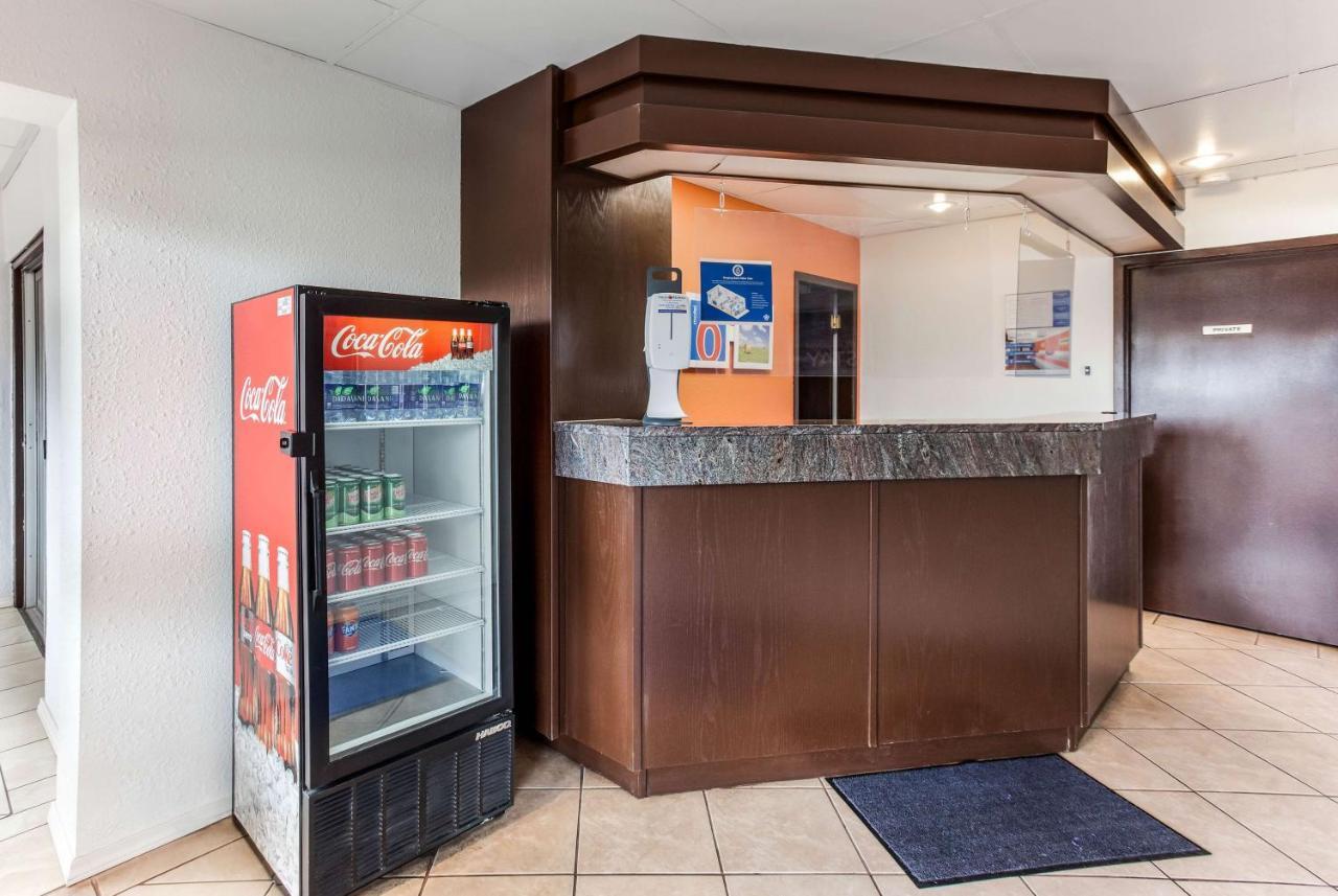 Motel 6-Lethbridge, Ab Экстерьер фото